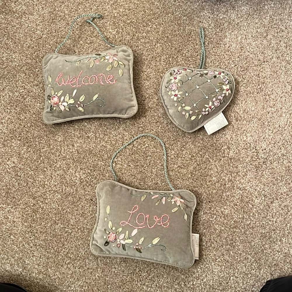 3 Piece Set Of Velvet Ribbon Embroidered  Hanging Pillows